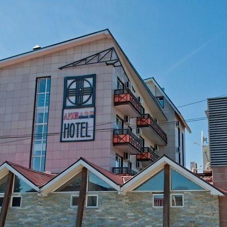 Hotel Arhidom 보로보예 외부 사진